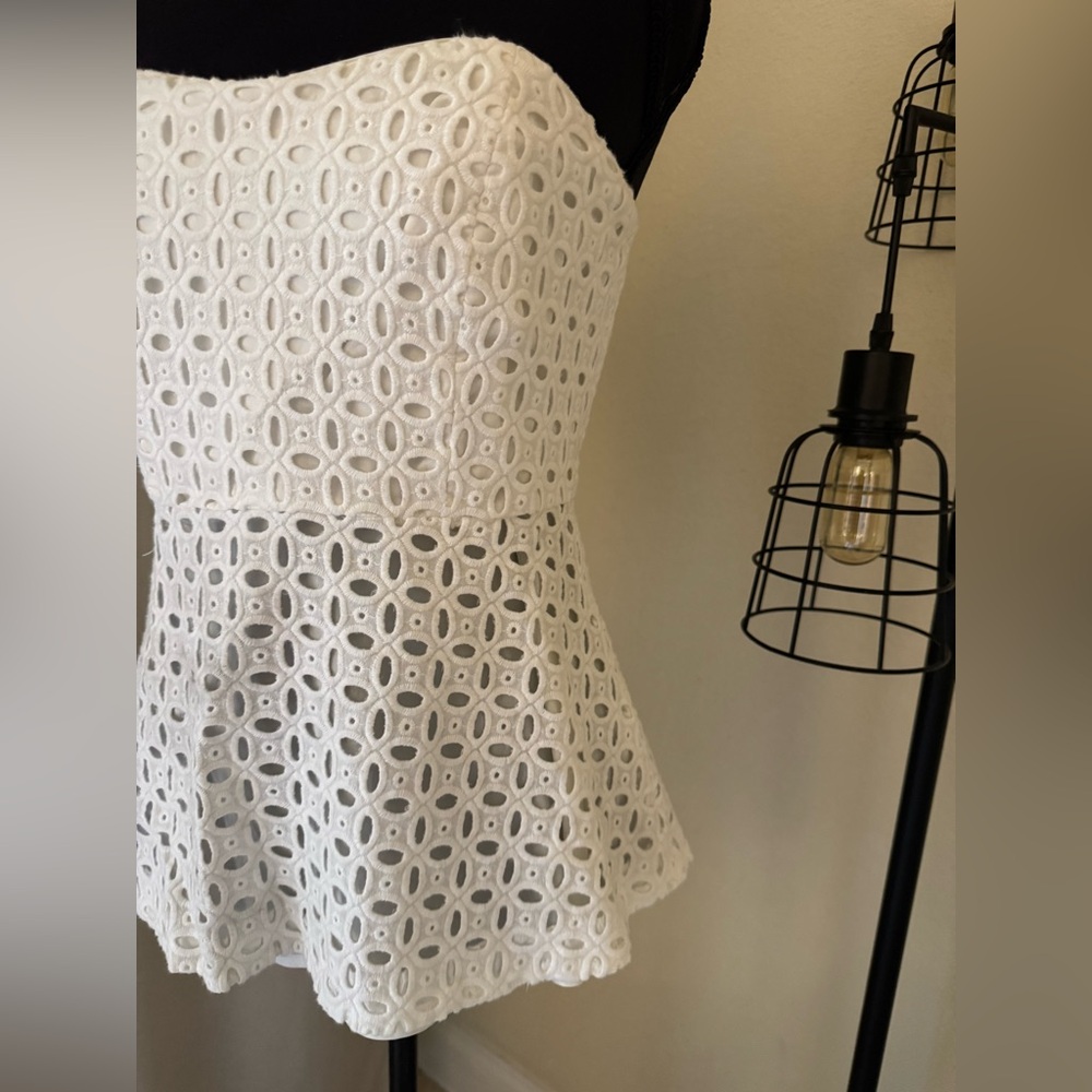 J.Crew White Eyelet Strapless Peplum Top Size 8 Cotton Lined Classic Blouse - Picture 4 of 9